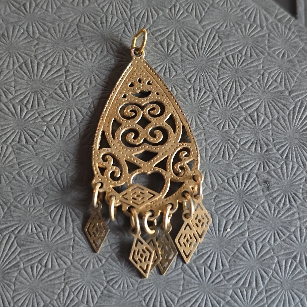 Vintage pendant gold tone filigree boho tribal ethnic